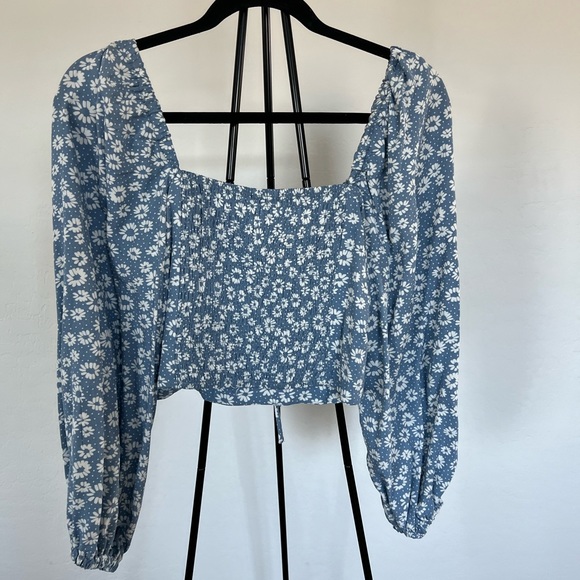 NEW WILD FABLE TOP - Picture 2 of 3